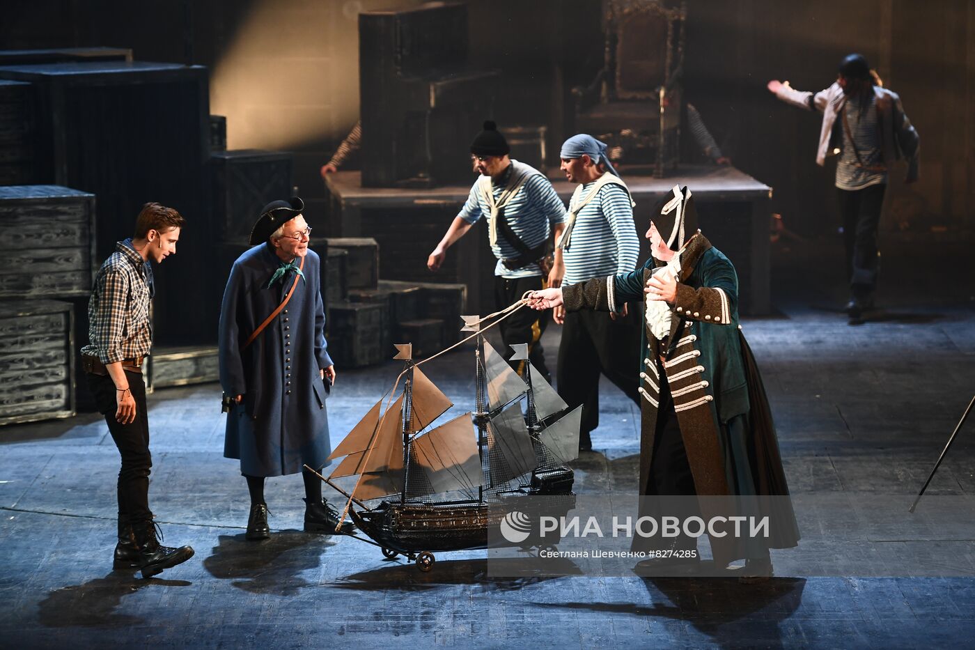 Показ рок-баллады "Остров сокровищ" в РАМТ