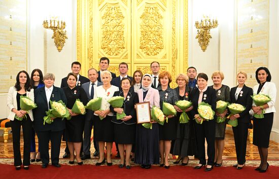 Президент РФ В. Путин принял участие в мероприятии к 100-летию Госсанэпидслужбы