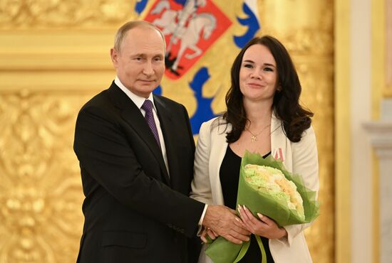 Президент РФ В. Путин принял участие в мероприятии к 100-летию Госсанэпидслужбы