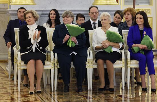 Президент РФ В. Путин принял участие в мероприятии к 100-летию Госсанэпидслужбы