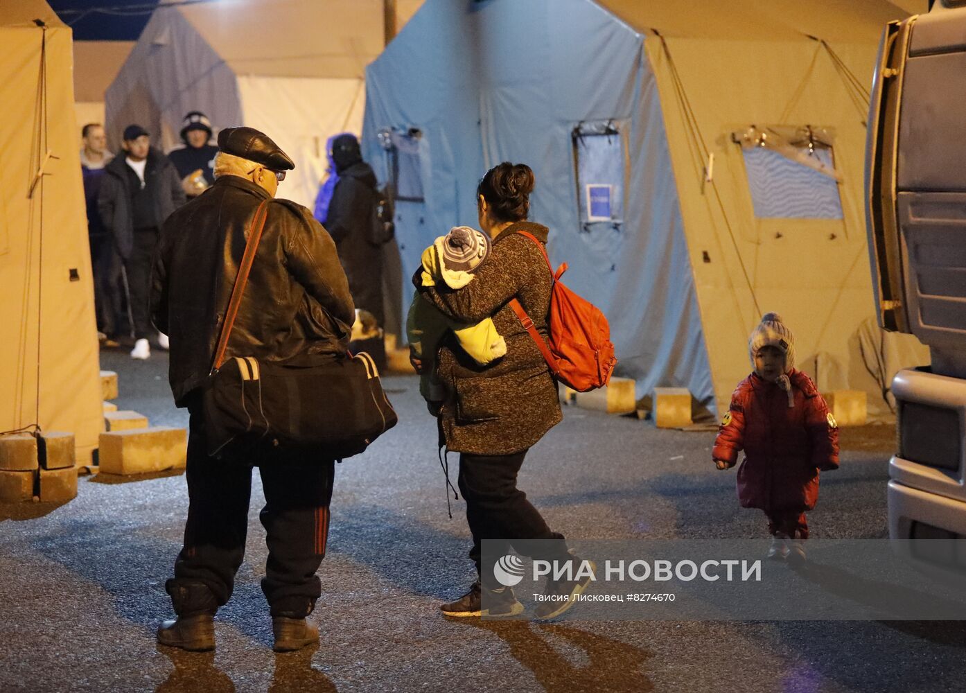 Более тысячи беженцев отправили из Белгородской области в другие регионы страны