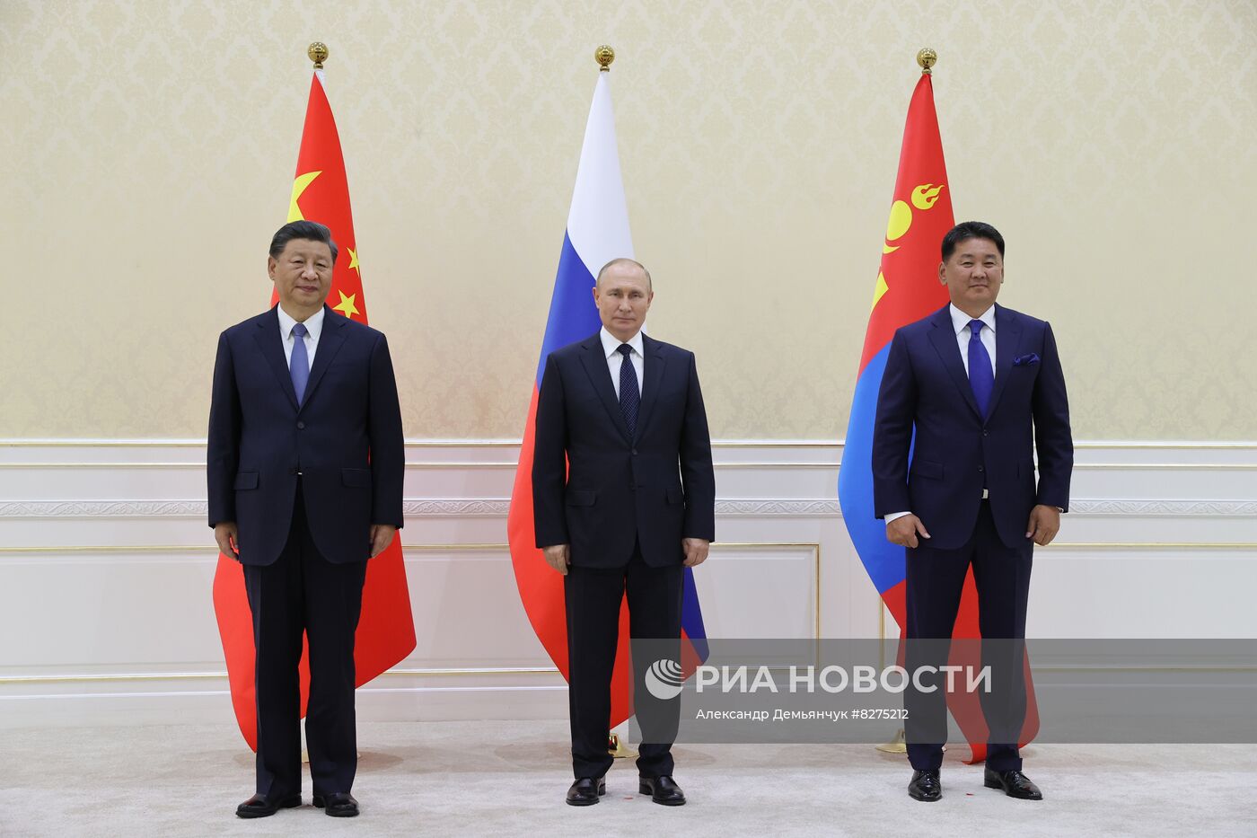 Президент РФ В. Путин провел встречи на полях саммита ШОС