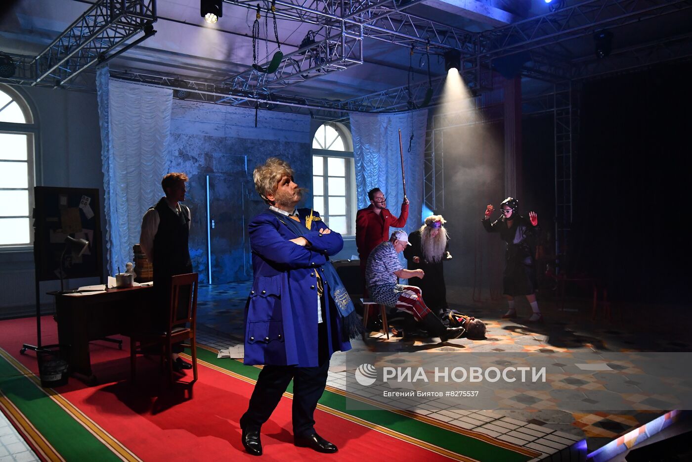 Премьера спектакля "Куда смотрит прокурор?" в Новом Манеже