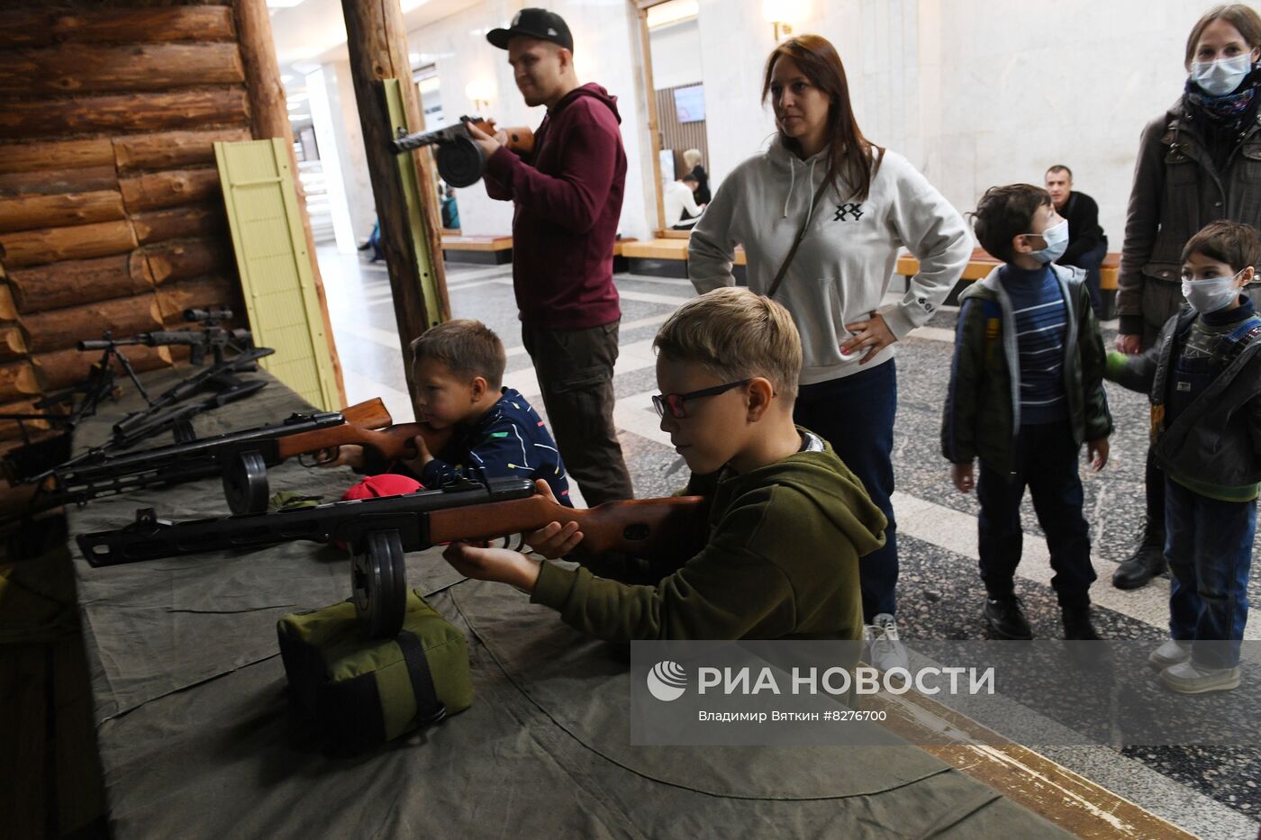 Оружейное хранилище фондов Музея Победы