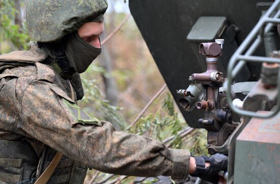 Работа расчета артиллерии ВС РФ на Запорожском направлении