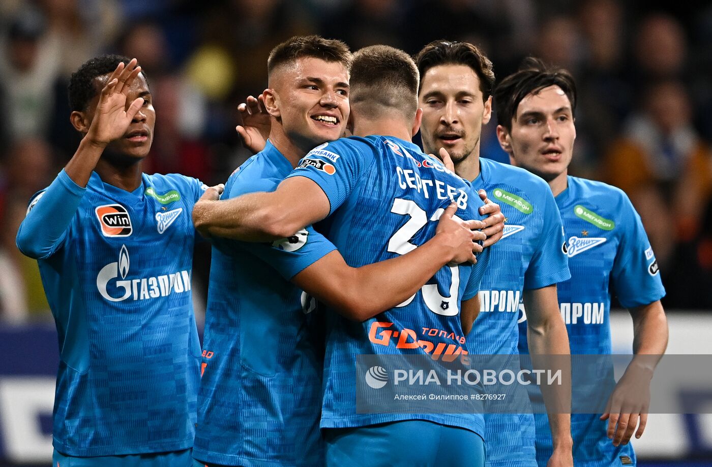 Футбол. РПЛ. Матч "Динамо" - "Зенит"