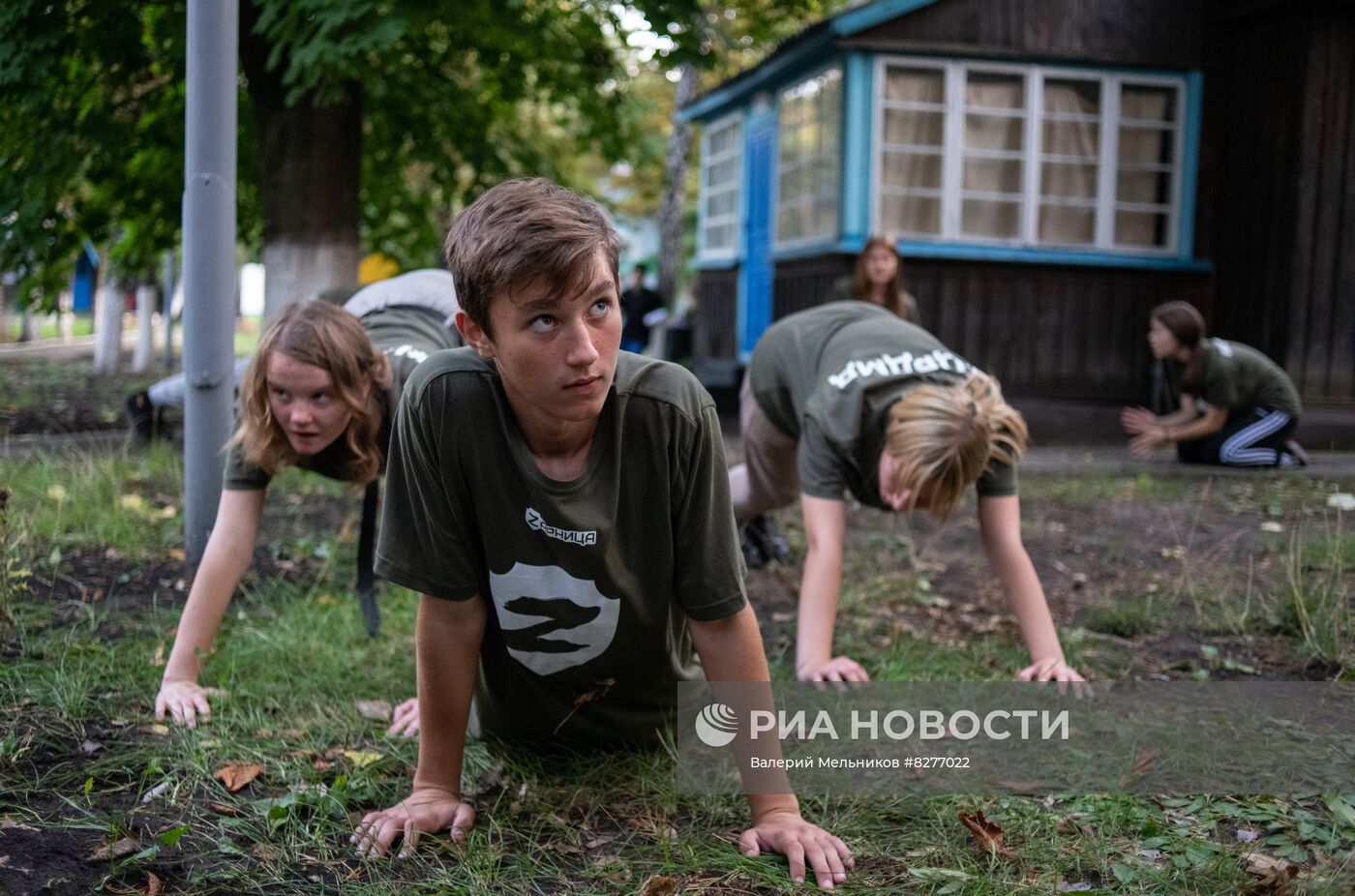 Республиканская военно-спортивная игра для подростков "Зарница" в ЛНР