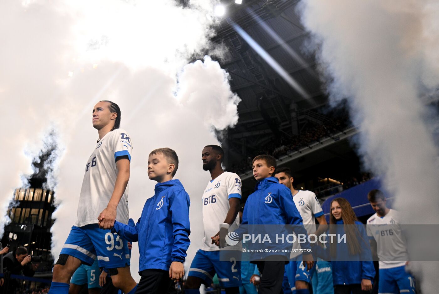 Футбол. РПЛ. Матч "Динамо" - "Зенит"