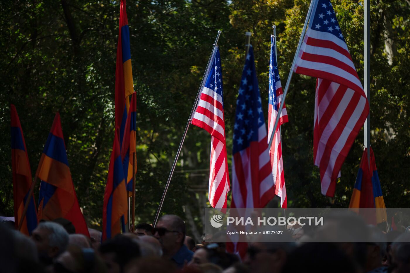 Митинг с требованием выхода из ОДКБ в Ереване