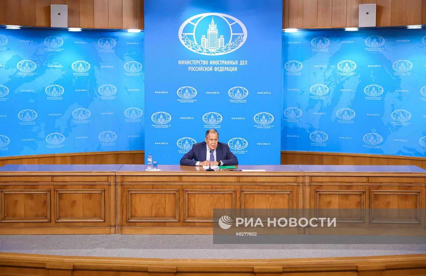 Встреча С. Лаврова с аккредитованными в Москве главами дипмиссий