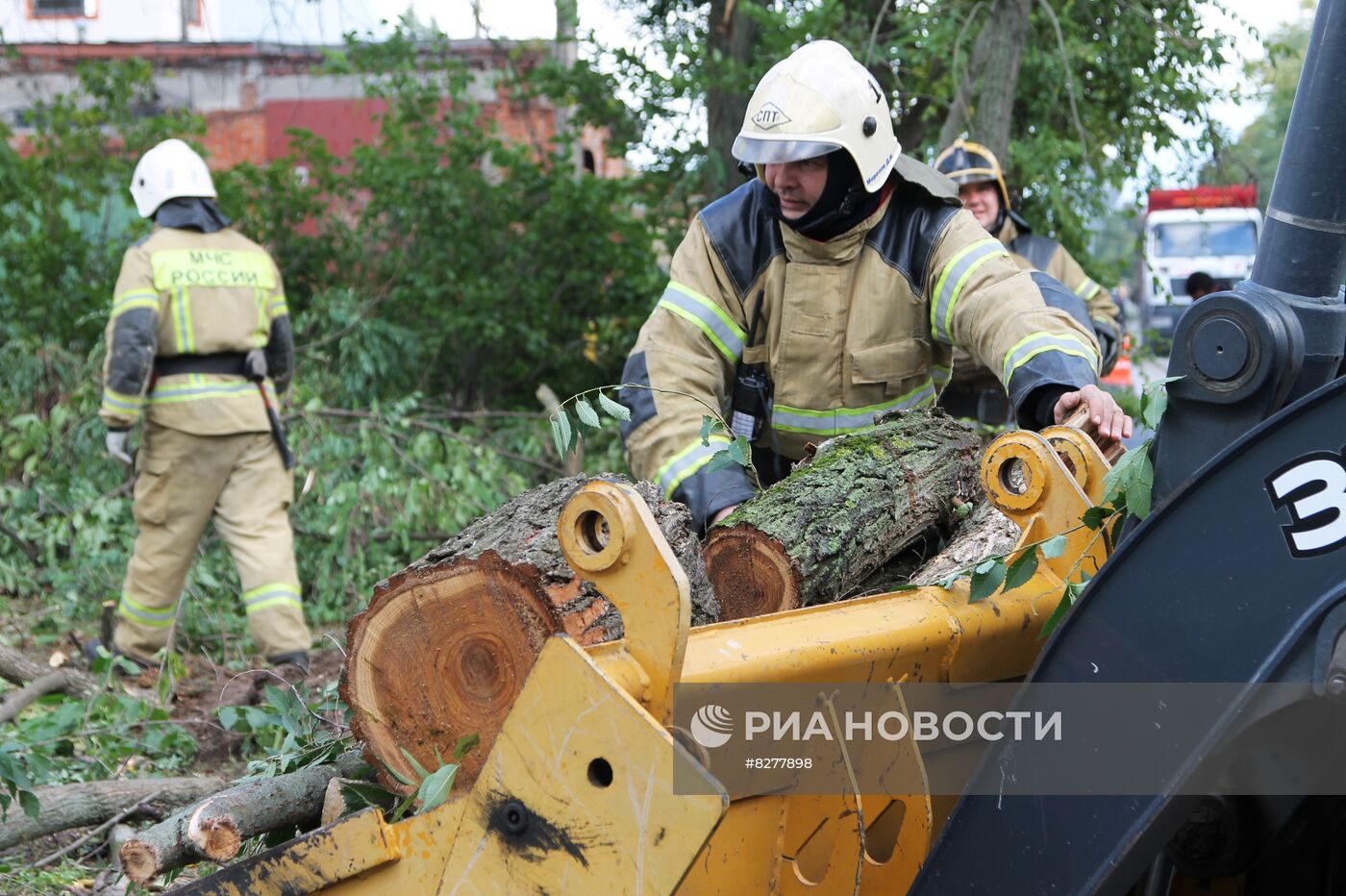 Последствия урагана в Курской области