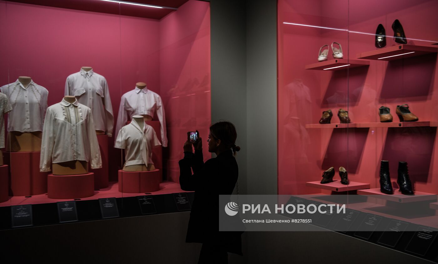 Показ выставки "Кринолин. Жакет. Свитшот. Стиль большого города" в Историческом музее