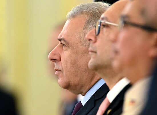 Президент РФ В. Путин принял верительные грамоты у вновь прибывших послов иностранных государств