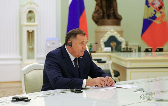 Президент РФ В. Путин встретился с членом президиума БиГ М. Додиком