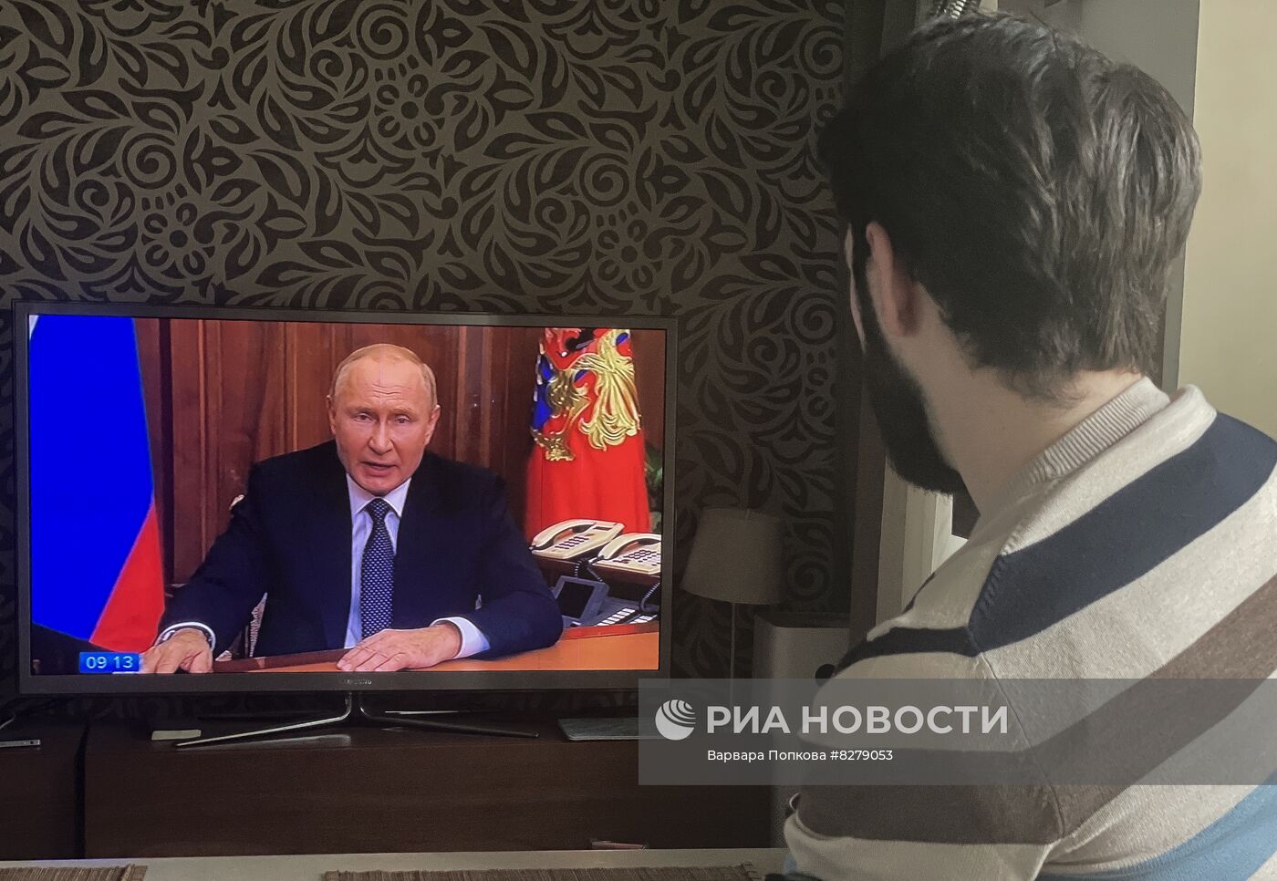 Трансляция срочного обращения В. Путина к россиянам