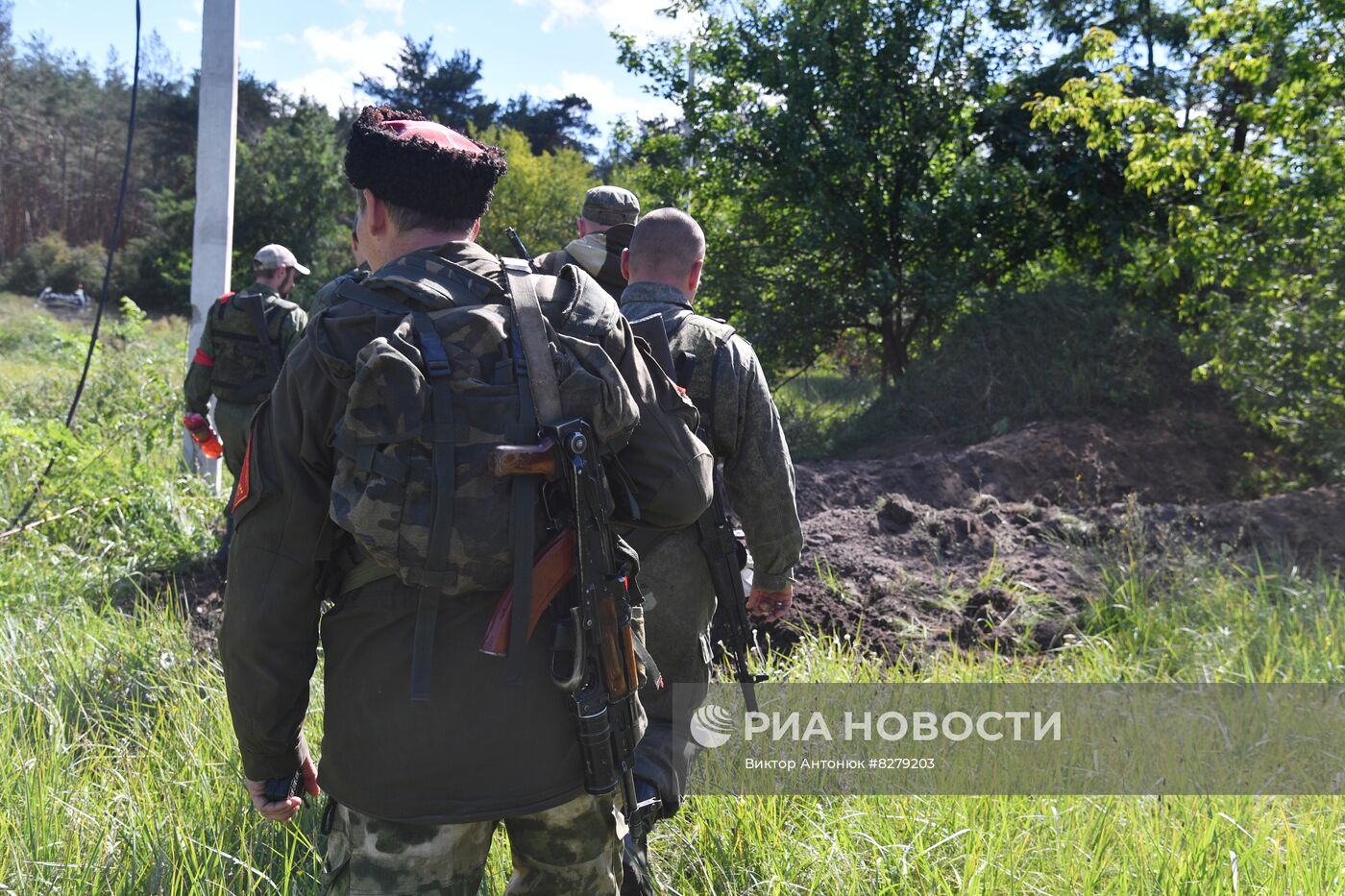 Казачьи подразделения в районе Красного Лимана в ДНР