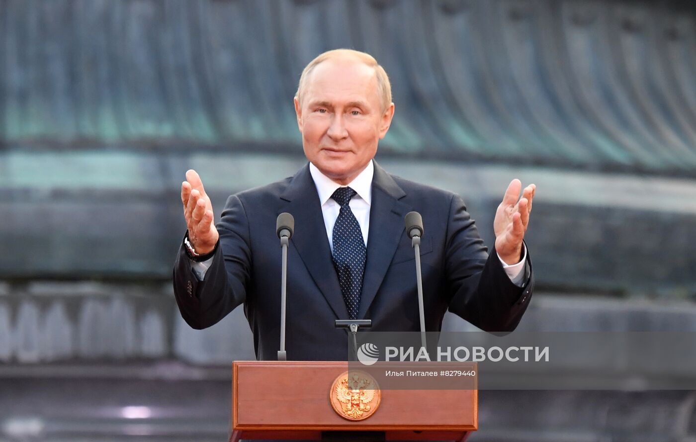 Рабочая поездка президента РФ В.Путина в Новгородскую область