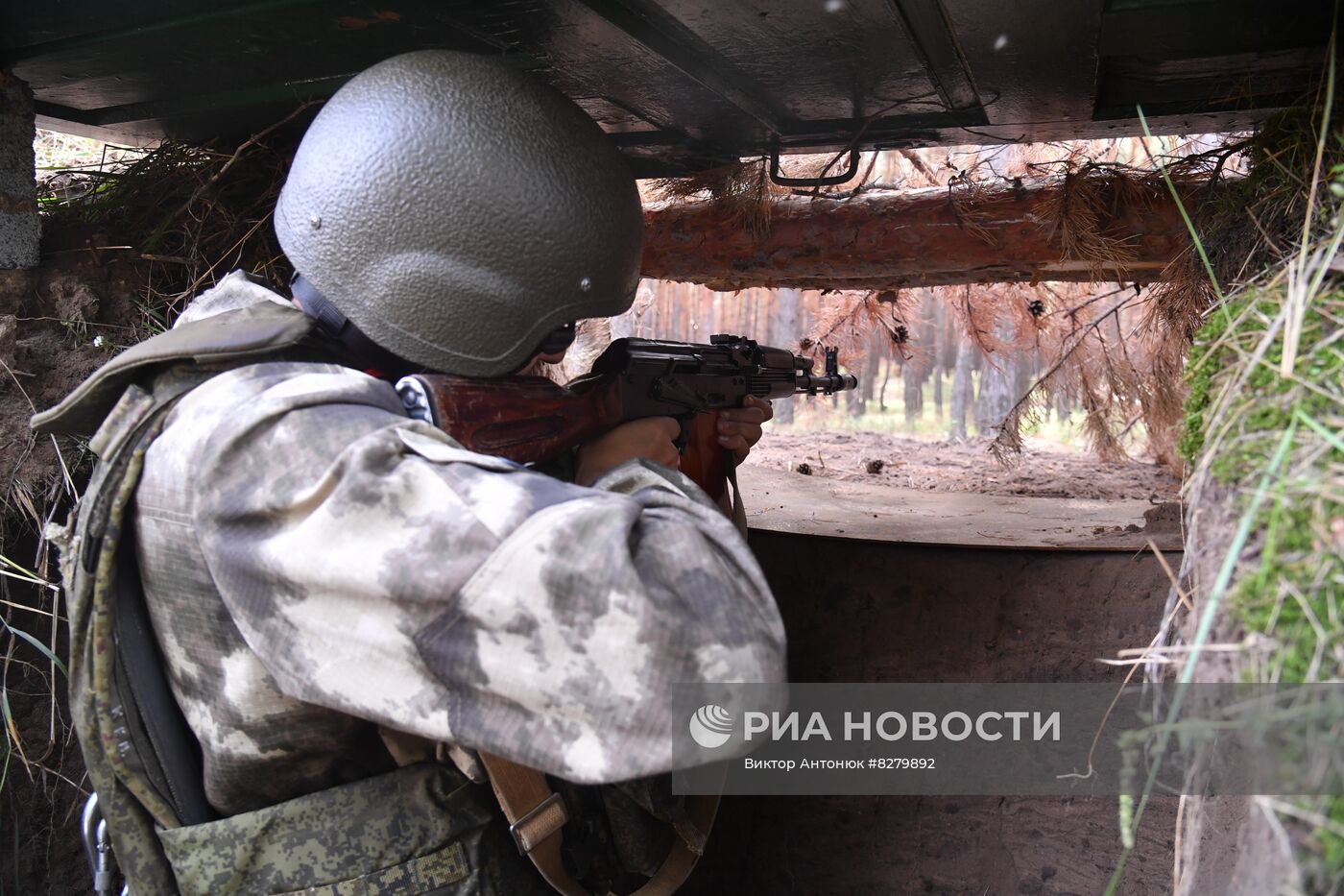 Казачьи подразделения в районе Красного Лимана в ДНР