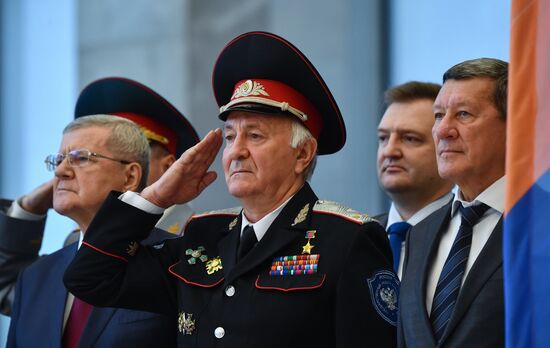 Церемония вручения знамени президента РФ победителю смотра-конкурса на звание "Лучший казачий кадетский корпус"