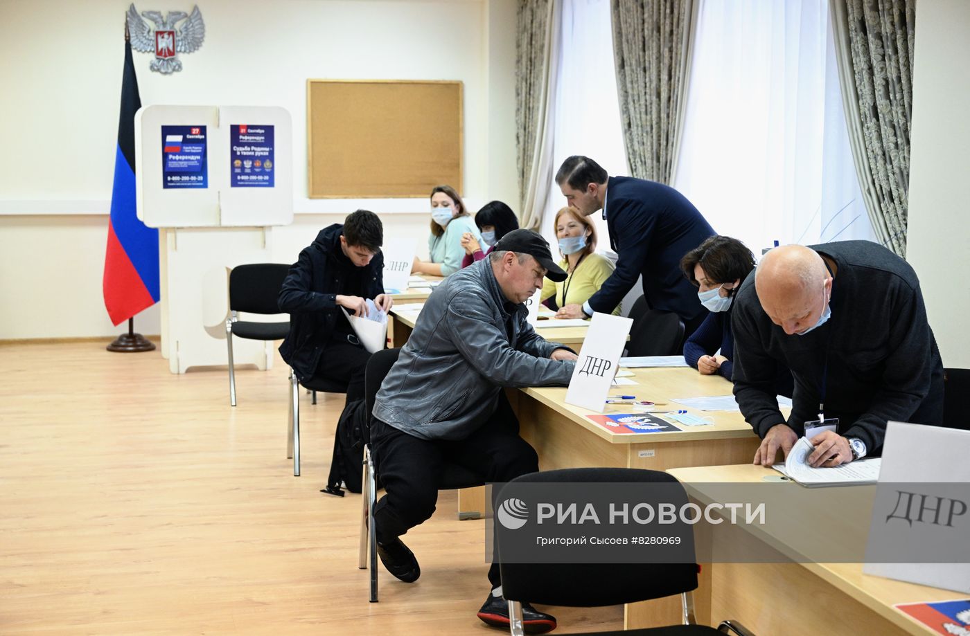 Голосование на референдумах о присоединении к РФ в Москве