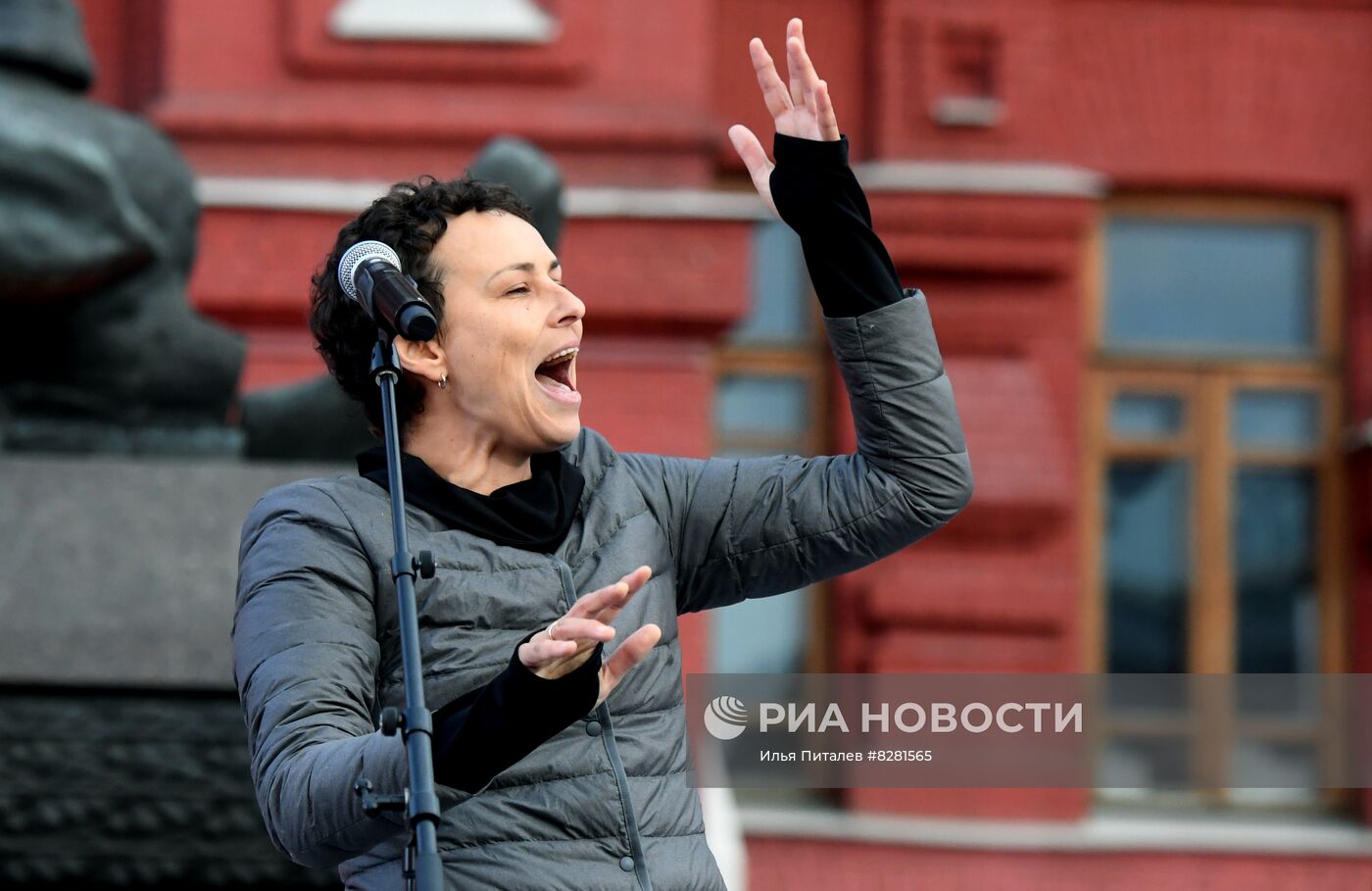 Митинг "Своих не бросаем" в Москве