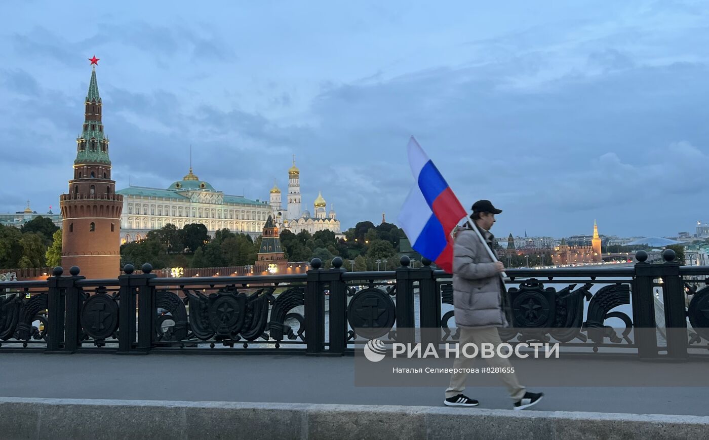 Митинг "Своих не бросаем" в Москве