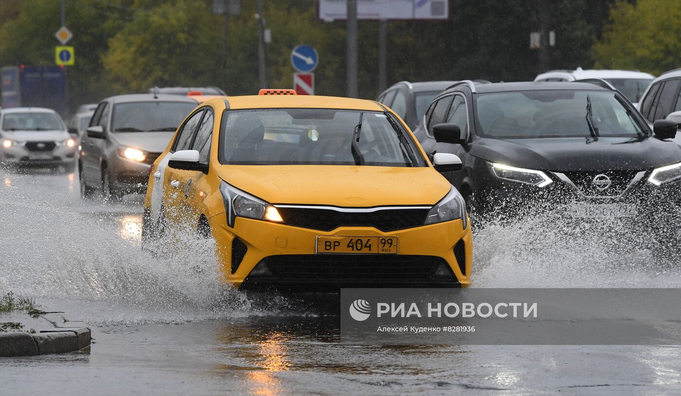 Ливень в Москве