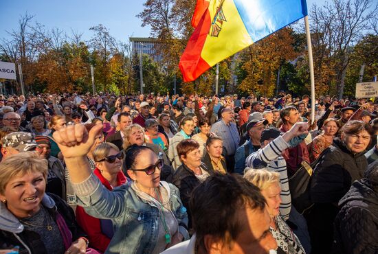 Антиправительственный митинг в Кишиневе