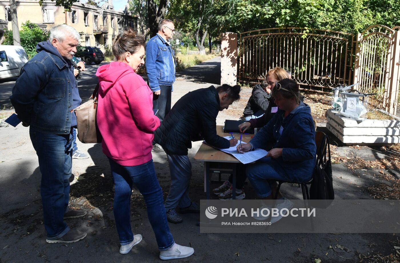 Референдумы о присоединении к России в ЛНР и ДНР