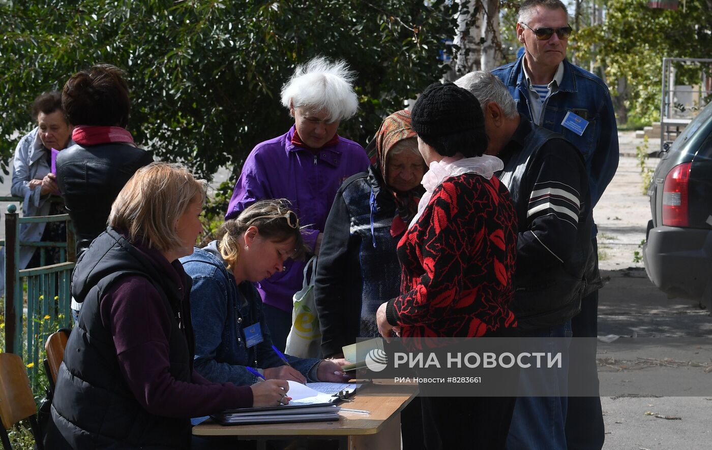 Референдумы о присоединении к России в ЛНР и ДНР