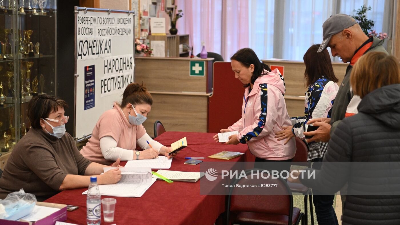 Голосование в России на референдумах о присоединении к РФ новых территорий