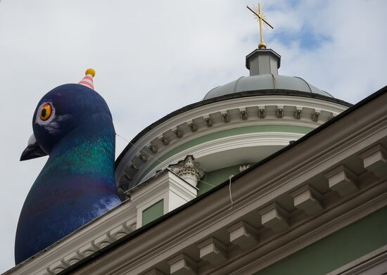Голубь Аннатолий на колокольне церкви Аннекирхе