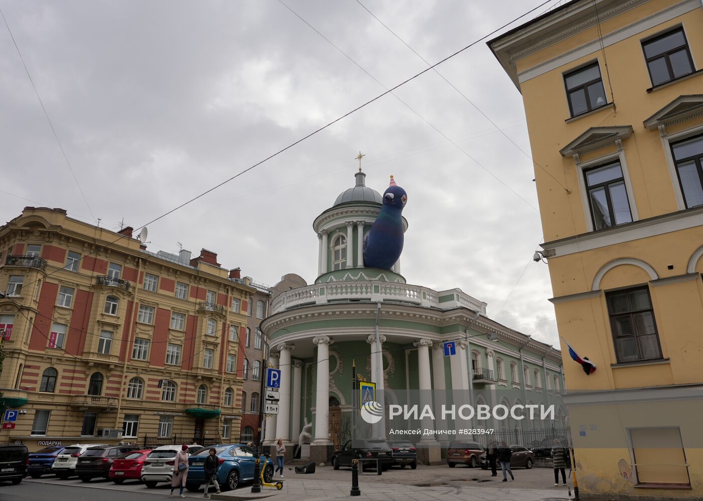 Голубь Аннатолий на колокольне церкви Аннекирхе