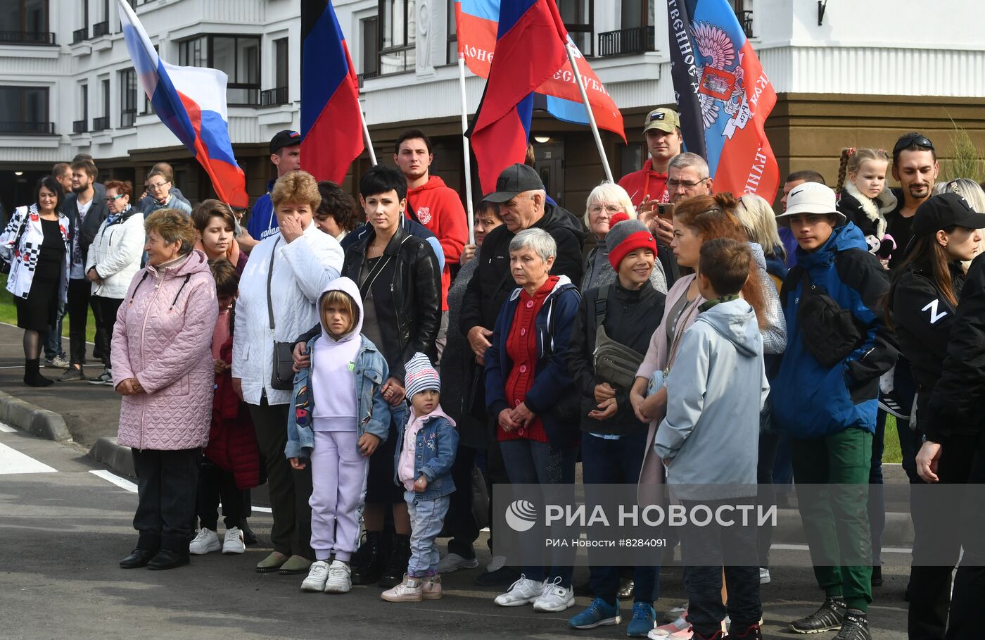 Вручение ключей от новых квартир в Мариуполе