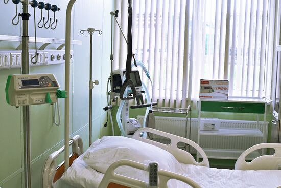 Открытие восстановленного ВСК МО РФ медцентра в Мариуполе