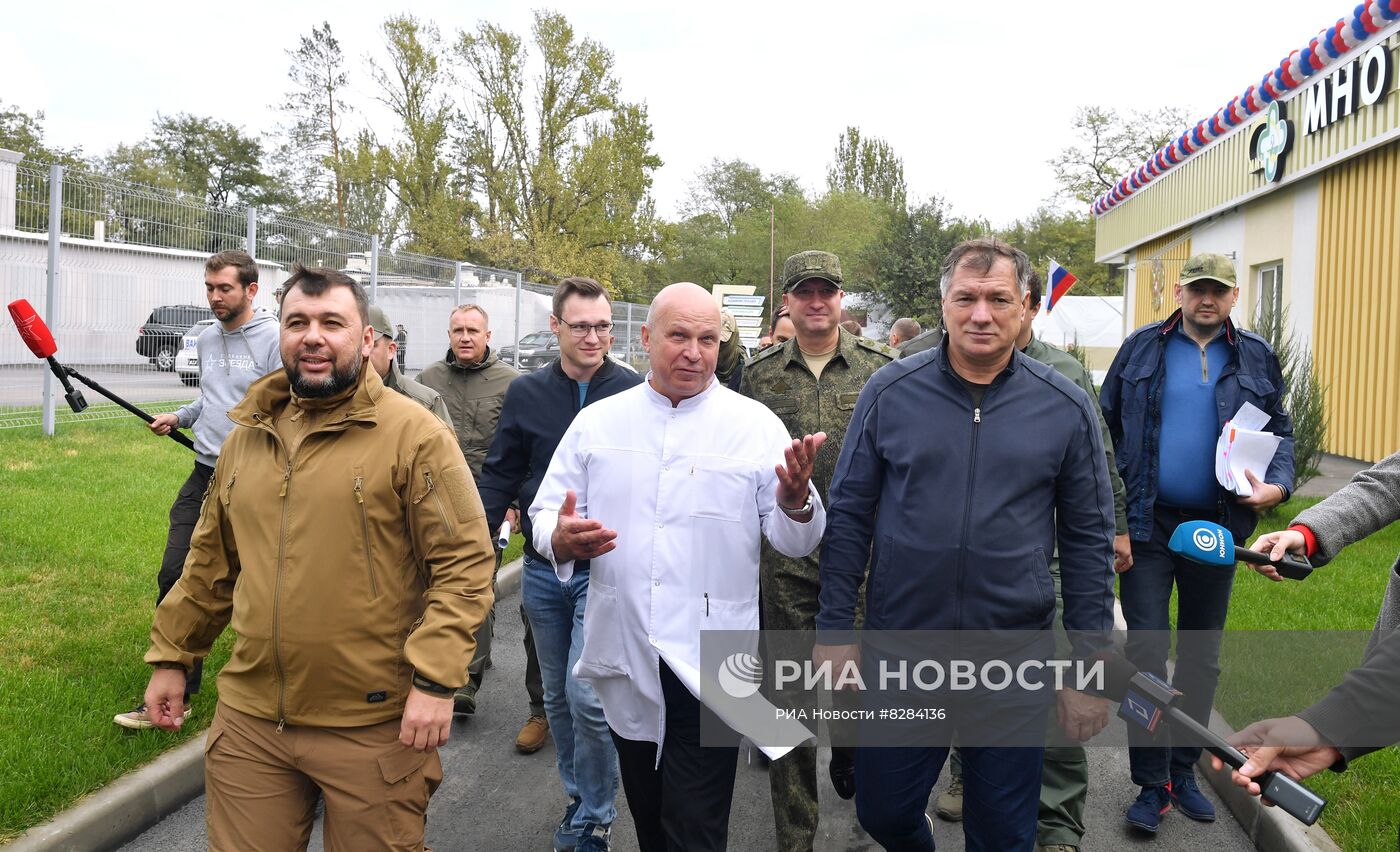 Открытие восстановленного ВСК МО РФ медцентра в Мариуполе