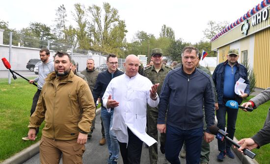 Открытие восстановленного ВСК МО РФ медцентра в Мариуполе