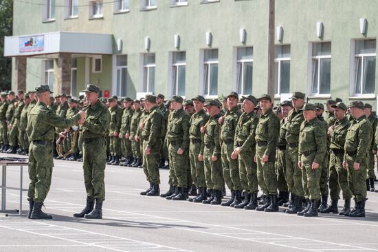 Принятие присяги призванными в рамках частичной мобилизации в Крыму