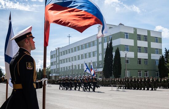 Принятие присяги призванными в рамках частичной мобилизации в Крыму