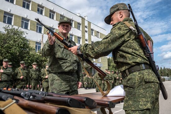 Принятие присяги призванными в рамках частичной мобилизации в Крыму