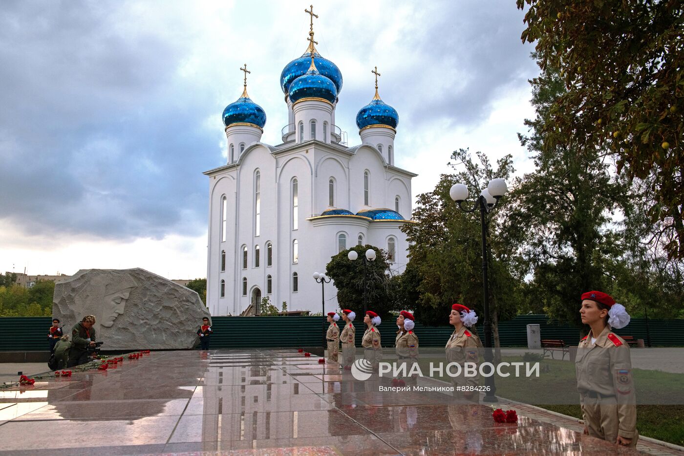 Открытие памятника "Непокоренные" в Краснодоне