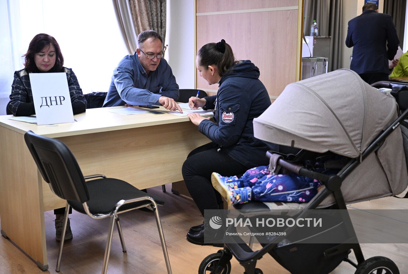 Голосование в Москве на референдумах о присоединении к РФ новых территорий