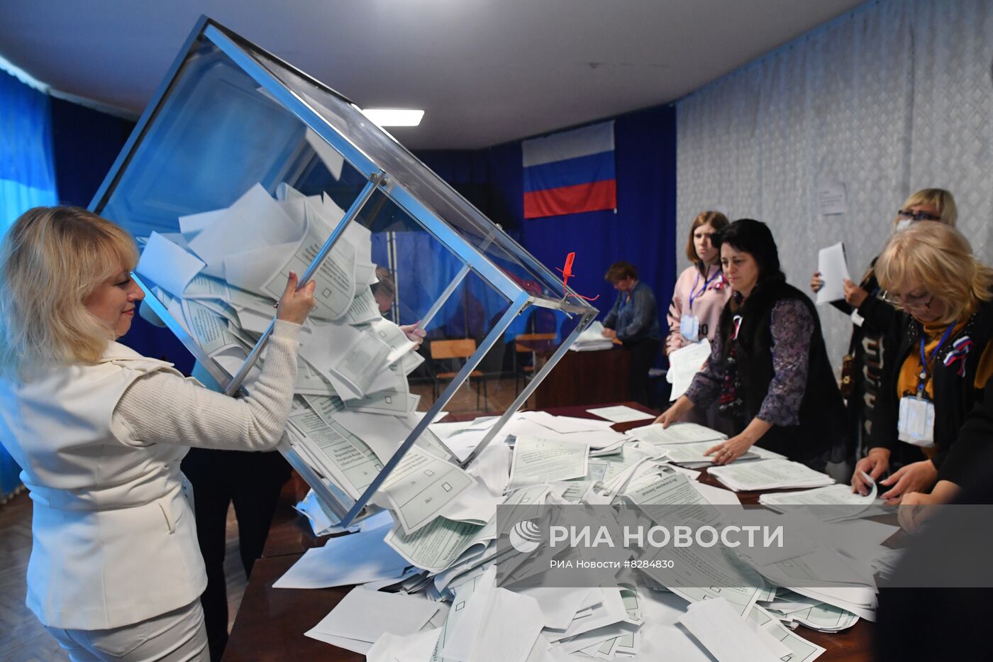 Подсчет голосов на референдумах в ЛНР, ДНР, Херсонской и Запорожской областях