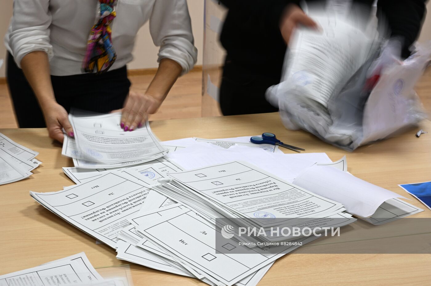 Подсчет голосов по итогам референдумов о присоединении новых территорий в России