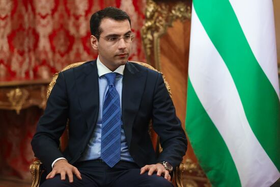 Встреча министров иностранных дел РФ и Абхазии С. Лаврова и И. Ардзинбы