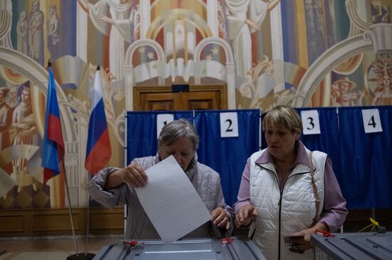 Референдумы о присоединении к России в ЛНР и ДНР