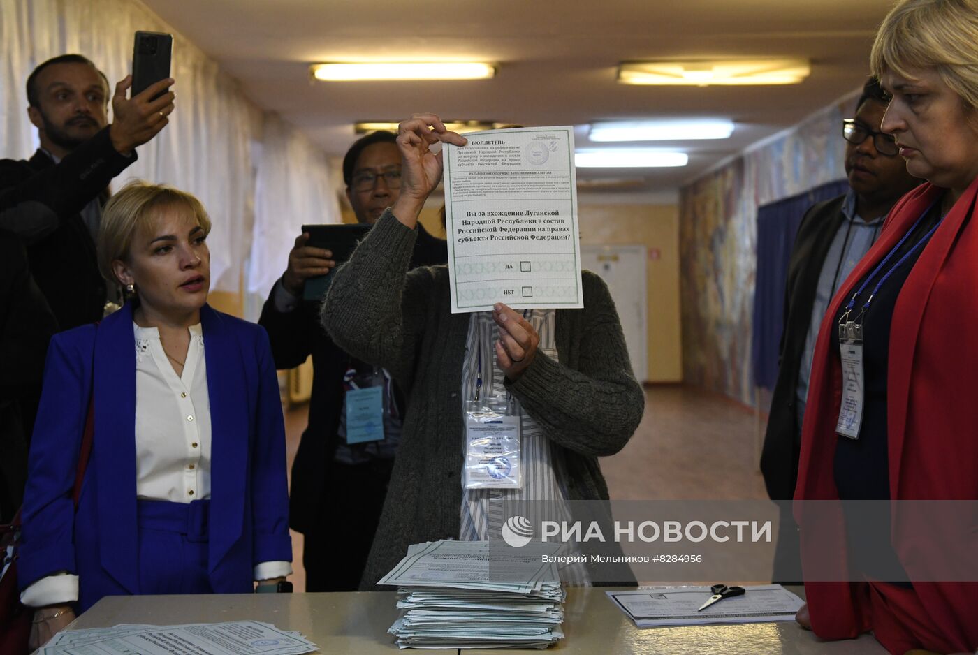 Подсчет голосов на референдумах в ЛНР, ДНР, Херсонской и Запорожской областях