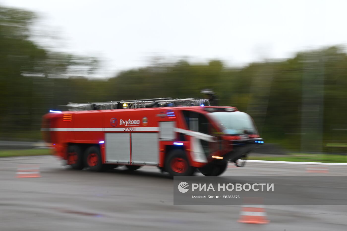 Учения пожарно-спасательного отряда СПАСОП в аэропорту Внуково | РИА  Новости Медиабанк