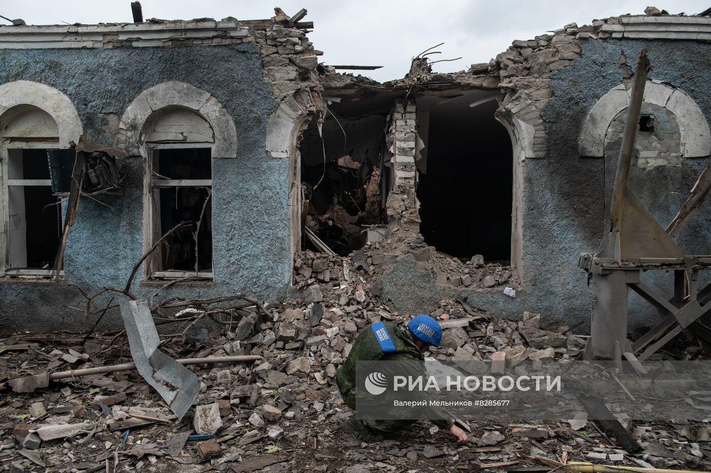 Последствия обстрела Брянки в ЛНР со стороны ВСУ