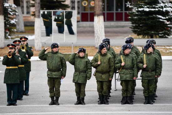 Подготовка мобилизованных перед отправкой в войска